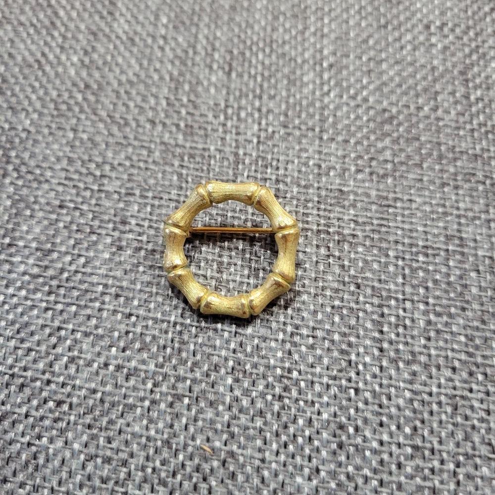 Gold Bamboo Circle Brooch